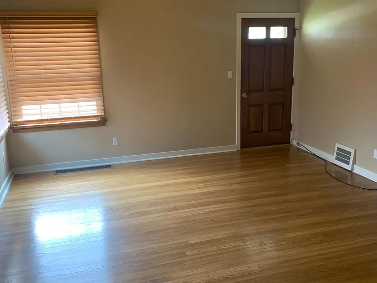 23224 Marion Rd — Photo 2