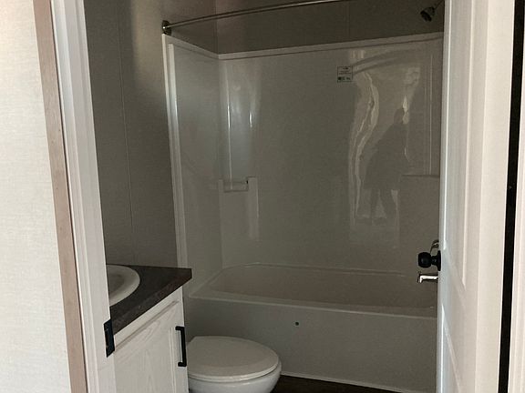 5th image of 6425 Lower 56th St #606