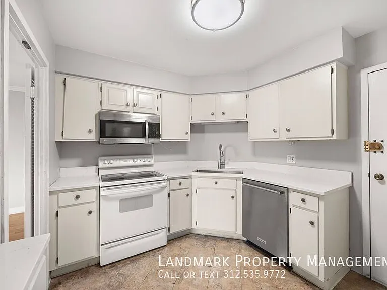 6033 N Sheridan Rd #35D — Photo 5
