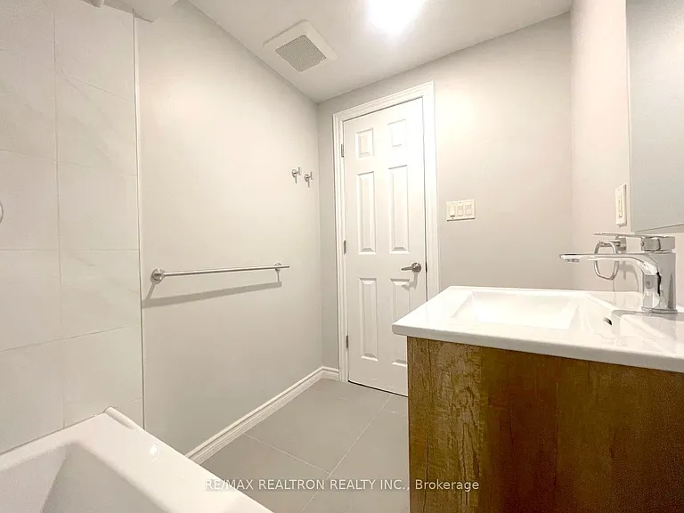 365 Mississauga Valley Blvd #LOWER — Photo 15