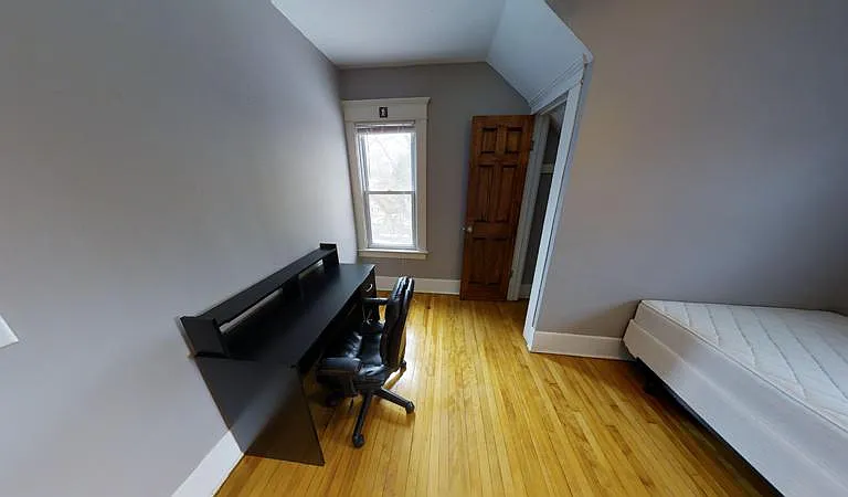 918 E Colvin St — Photo 13