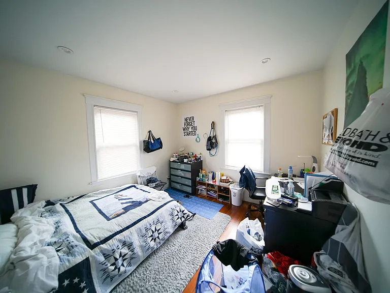 20 Sawyer Ter #1 — Photo 8