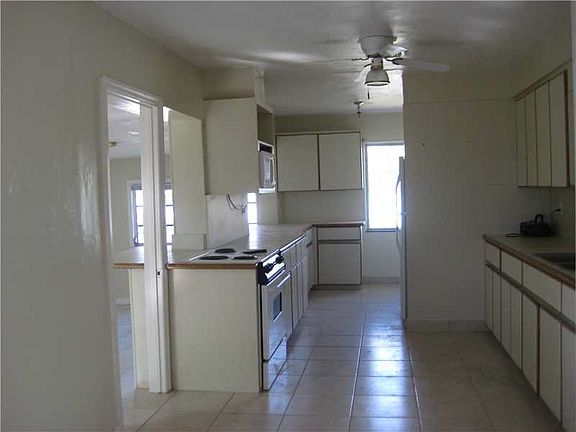 4th image of 2464 Arthur St