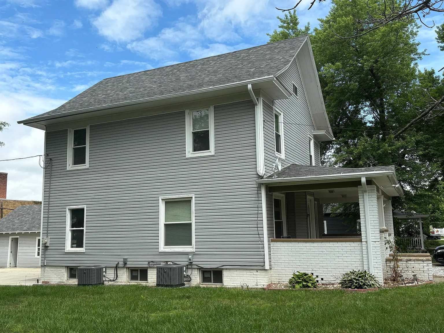 4 bed, 1.5 bath, 1875 sqft, $1,625 — Photo 2