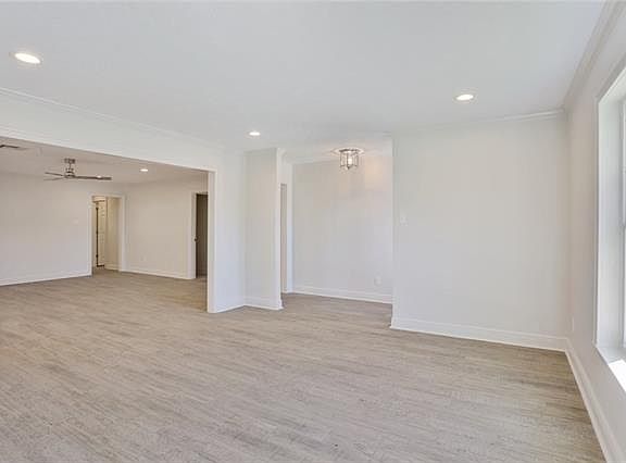 5th image of 3813 Simone Garden Dr