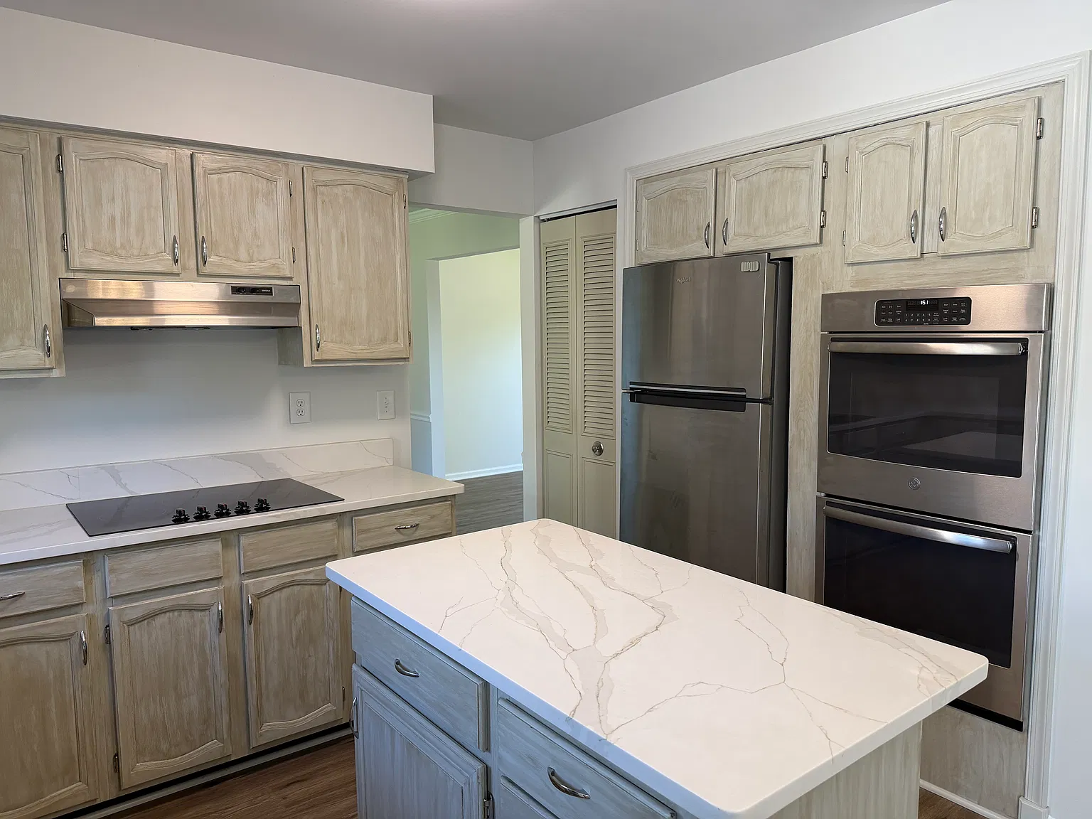 3 bed, 2.5 bath, 1728 sqft, $3,000 — Photo 3