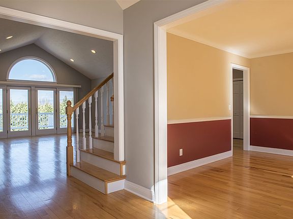 5th image of 2836 Nutmeg Ct