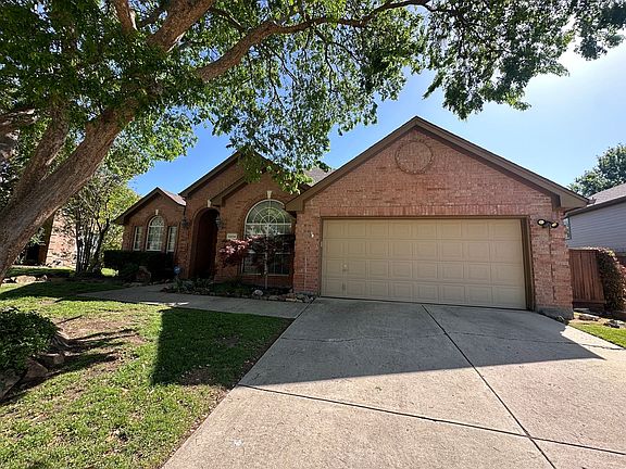 2nd image of 5204 Lakeland Dr