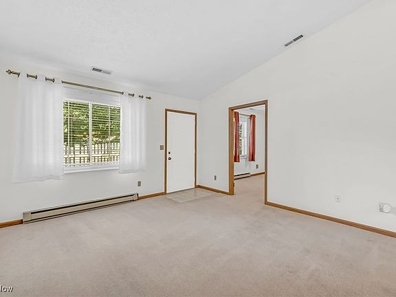 4th image of 35244 Greenwich Ave #35244
