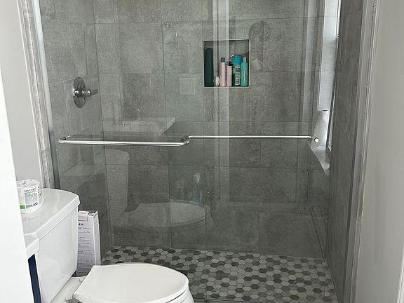 4th image of 57 Deer Park Ave #4C