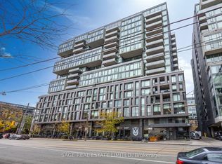 111 Bathurst St #1214, Toronto, ON M5V 0M9