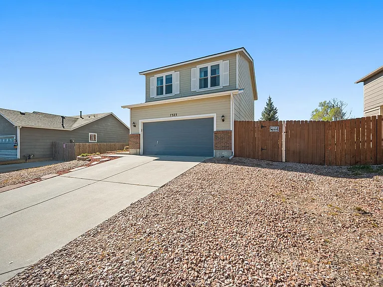 7323 Willowdale Dr — Photo 4
