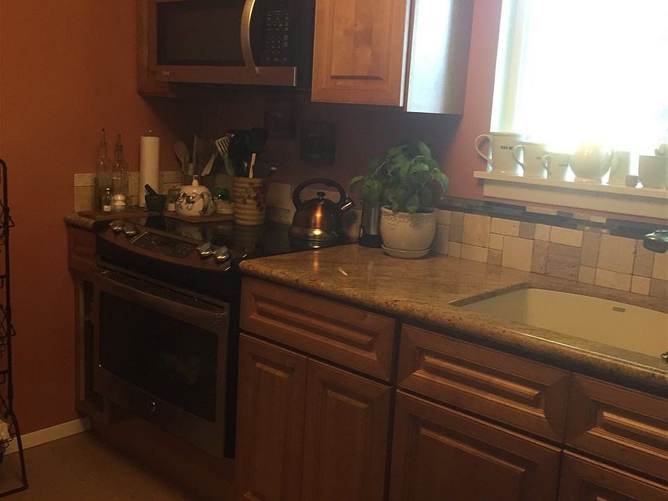 2nd image of 4401 S Sheri Ct