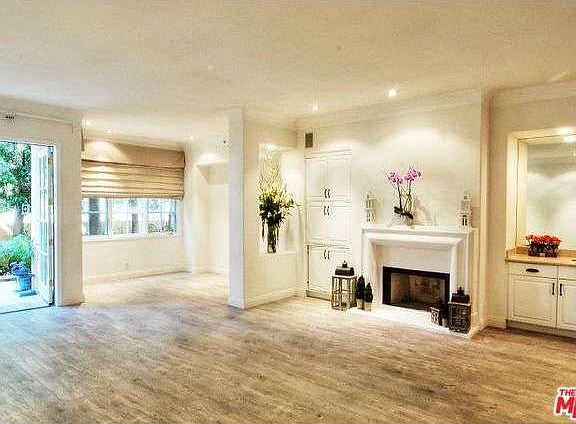 4th image of 11500 San Vicente Blvd APT 209