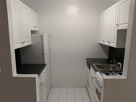 Rented by Compass | media 10