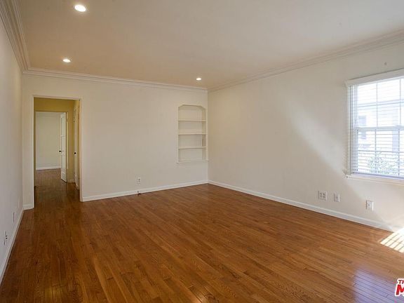 3rd image of 8607 Airdrome St