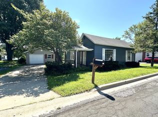 207 Summit Ave, Glen Carbon, IL 62034