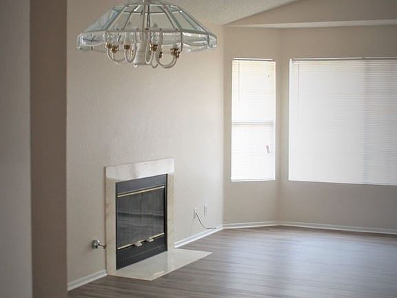 3rd image of 491 Copenhagen St