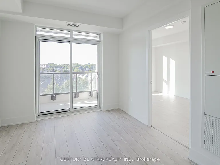 858 Dupont St #718 — Photo 11