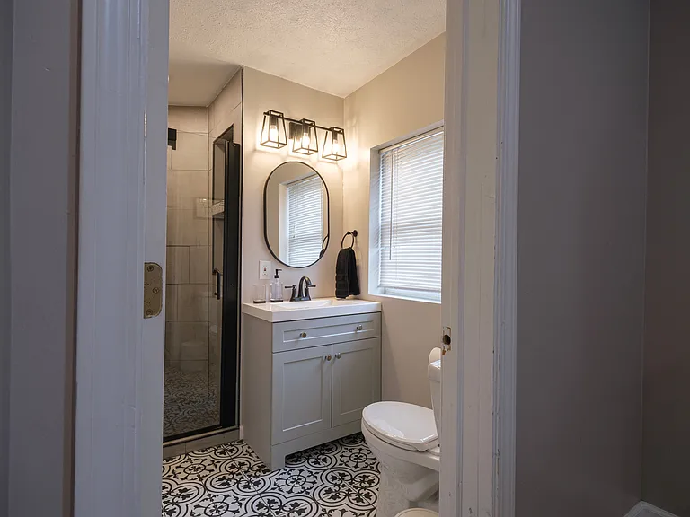 82 Dilworth St — Photo 11
