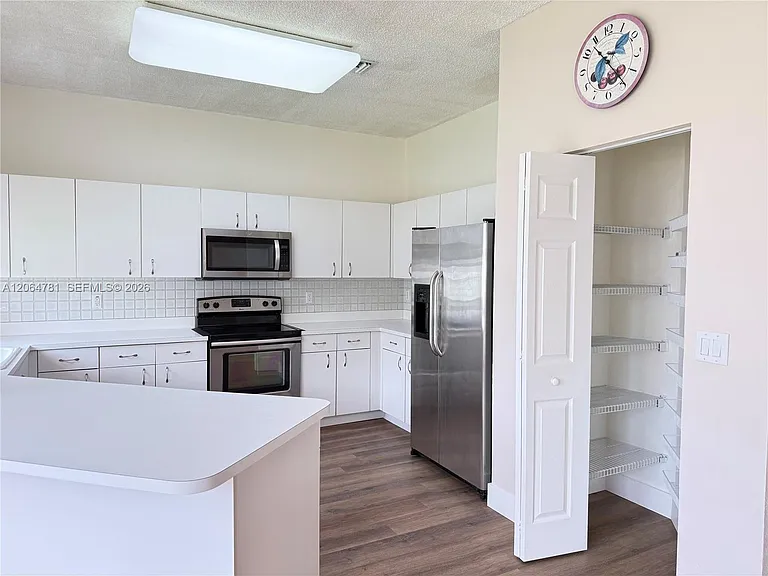 18414 NW 9th St — Photo 5