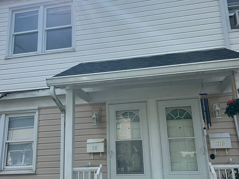 100-21C Midland Hts — Photo 1