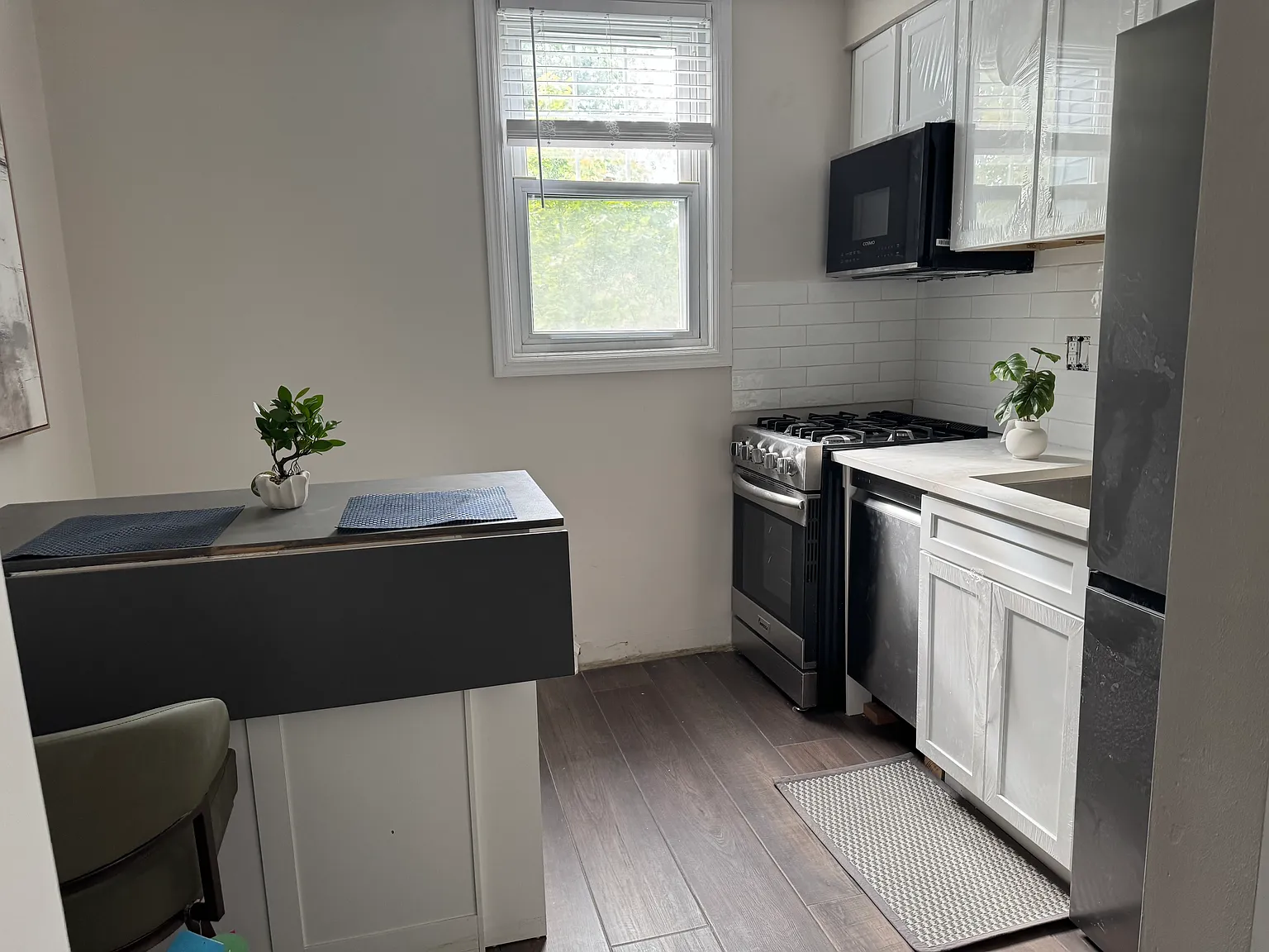 1 bed, 834 sqft, $2,750 — Photo 4