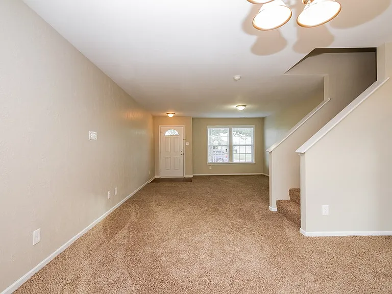 1626 Blue Grass Pkwy — Photo 4