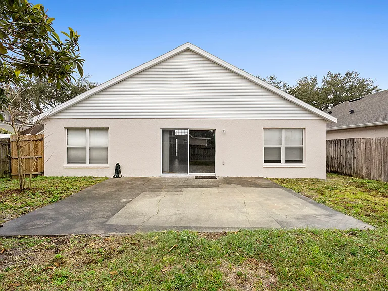 1911 Colonial Woods Blvd — Photo 27