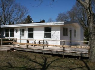 80 Shore Rd, Southampton, NY 11968