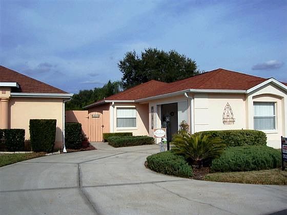 1st image of 1215 Flores Ave