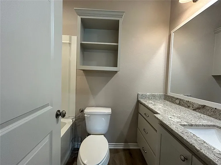 511 Hayes Ln — Photo 12