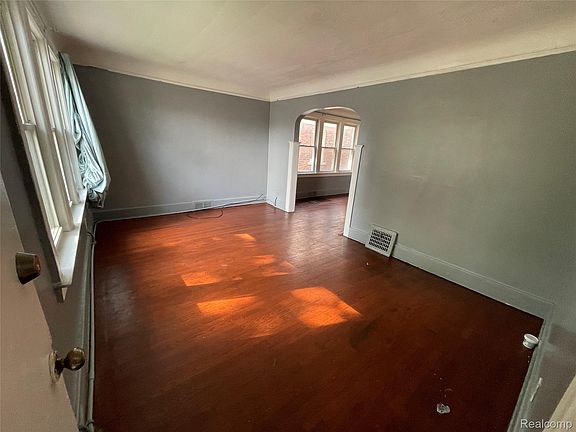 2nd image of 15893 Indiana St