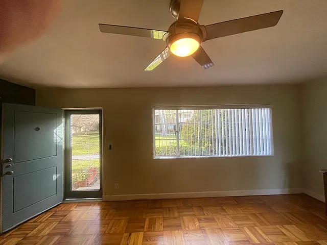5507 Village Grn #5507 — Photo 7
