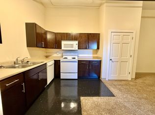 1319 5th Ave APT 311, Moline, IL 61265