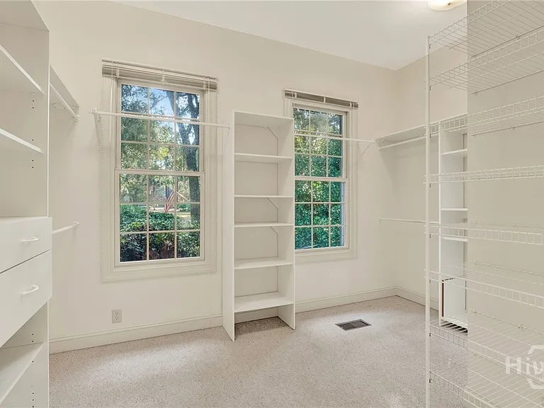 2 Wakefield Pl — Photo 35