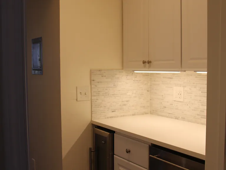 712 N Monroe St #3 — Photo 4