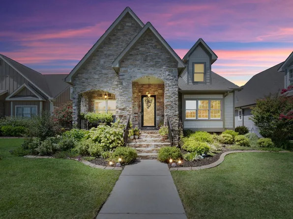 8961 Gentle Mist Cir, Ooltewah, TN 37363