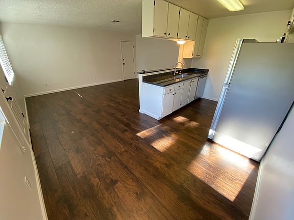 5th image of 3629 Bechelli Ln #27