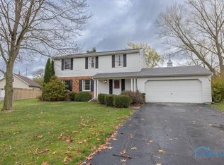 1776 Cambridge Park E, Maumee, OH 43537