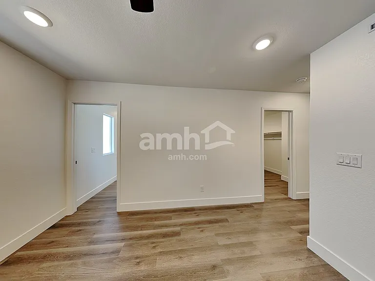 11146 Magallanes St — Photo 8