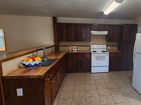 4th image of 402 34th St #A