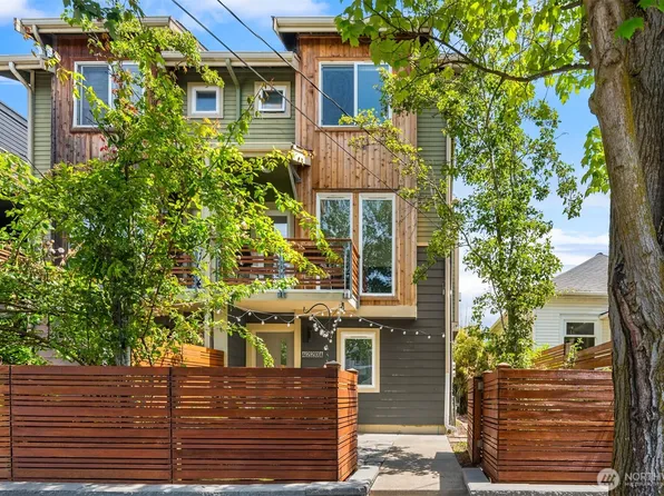4220 Fremont Avenue N #A, Seattle, WA 98103