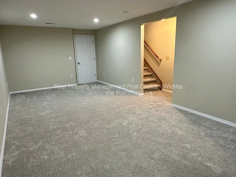 1450 N Green St — Photo 20