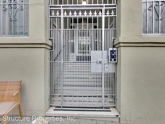5th image of 1720 Pacific Ave APT 2