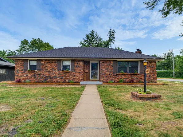 1210 E Woodland Street, Springfield, MO 65804