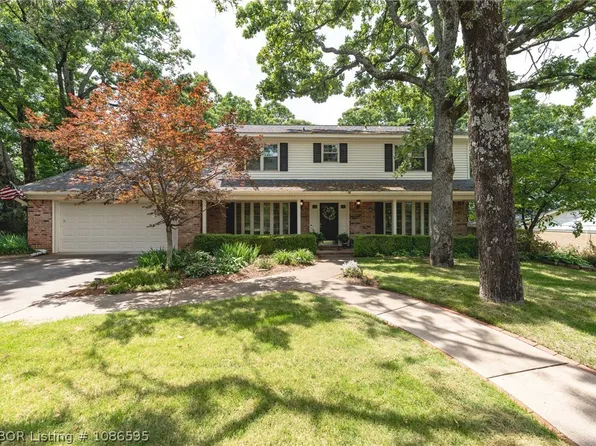 2208 Warwick Pl, Fort Smith, AR 72903