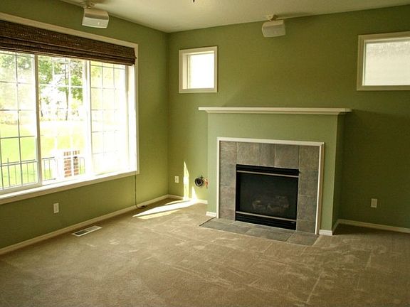 4th image of 29190 SW Charlotte Ln