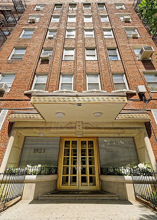 1st image of 1815 Foster Ave Unit 1H
