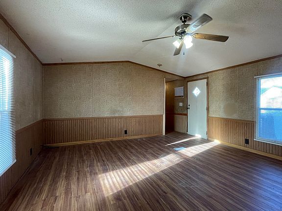 4th image of 130 College Avenue